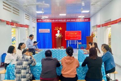Lễ công bố và trao Quyết định công tác cán bộ của Chủ tịch UBND huyện Sơn Hòa